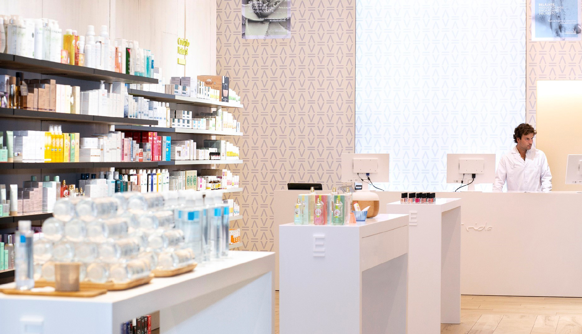Farmacia América.