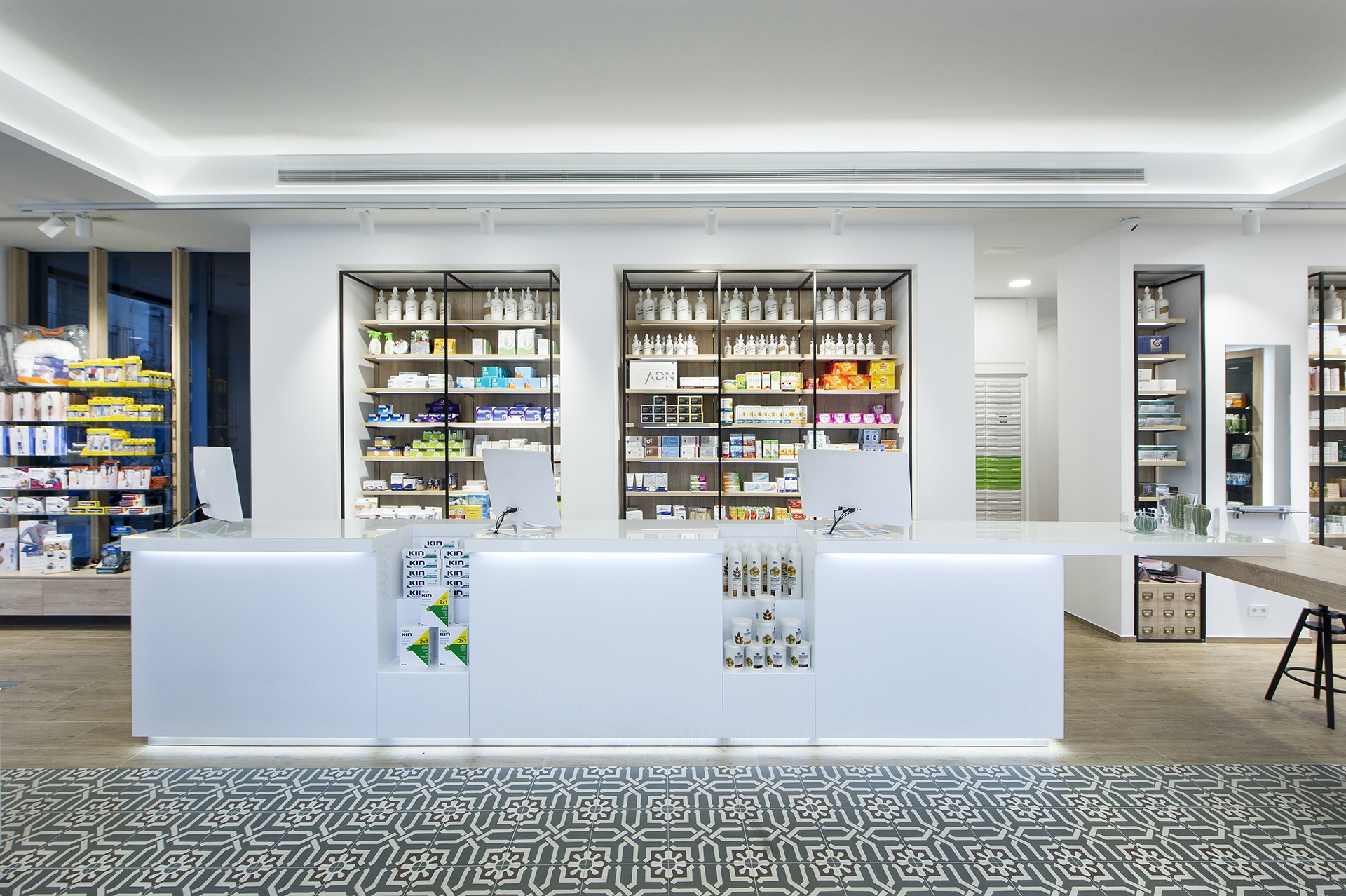 Comptoir ventes croisées dans la pharmacie