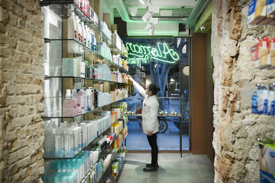 Alomar Diseño de farmacia