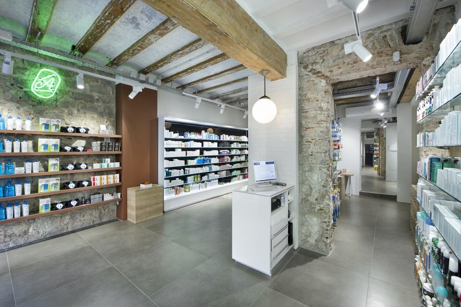 Vista de la Farmacia Alomar en Barcelona